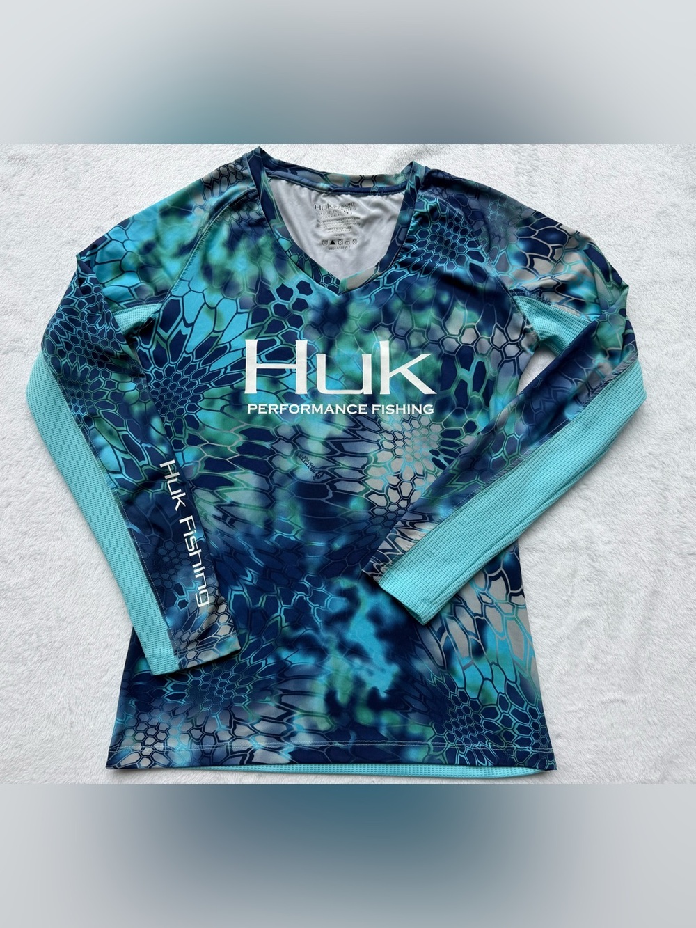 HUK Performance womens Kryptek Pontus shirt Small